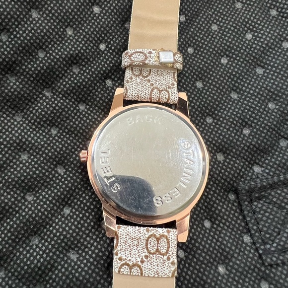 Watch - Picture 6 of 7